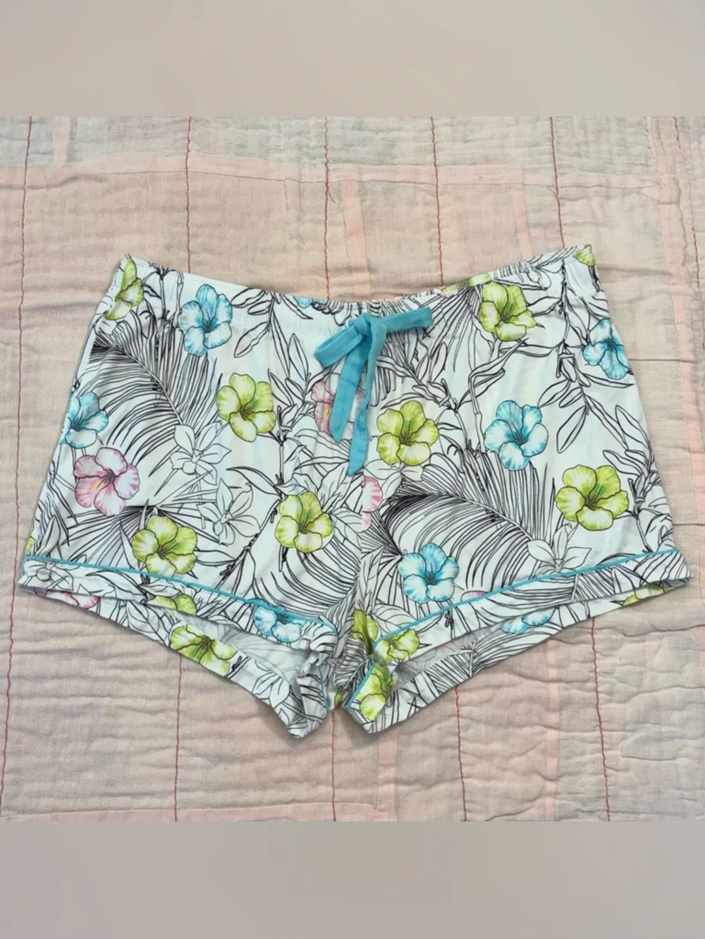 P.J. Salvage Hibiscus Flower Shorts Set, Sz M, Aqua Trim, Yellow, Pink - Picture 9 of 16